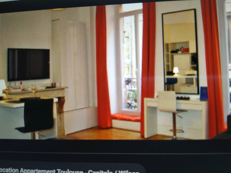 Louer un appartement dernier étage dans un quartier commerçant à Toulouse